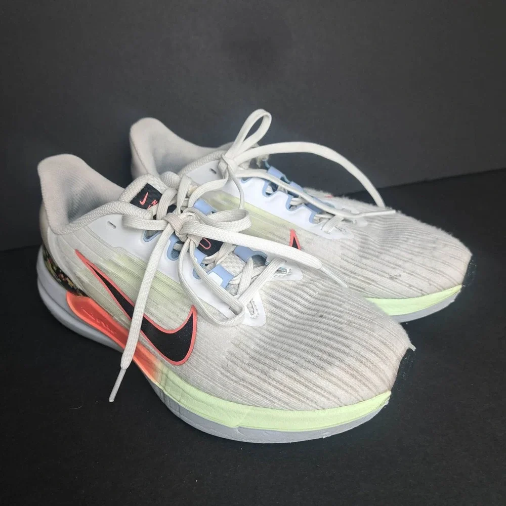 Nike Womens Air Winflo 9 White Green Red Sz 7.5 FD0880 100 Running